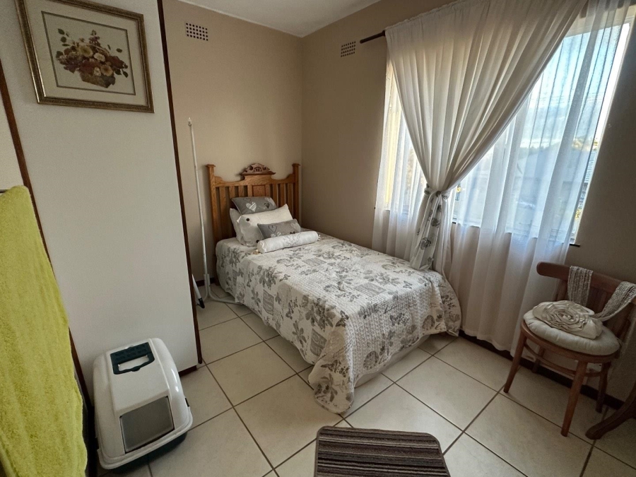 2 Bedroom Property for Sale in Chrismar Western Cape